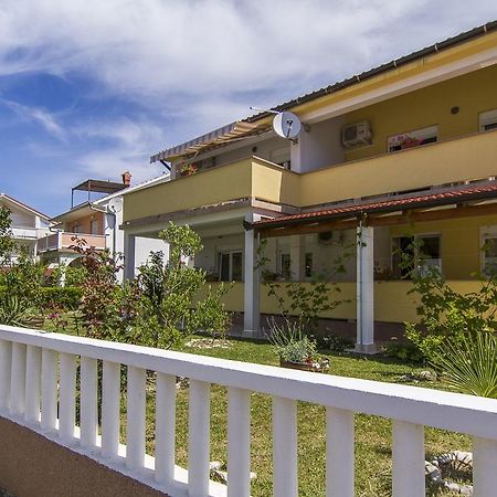 Apartments Ivica Palit Экстерьер фото